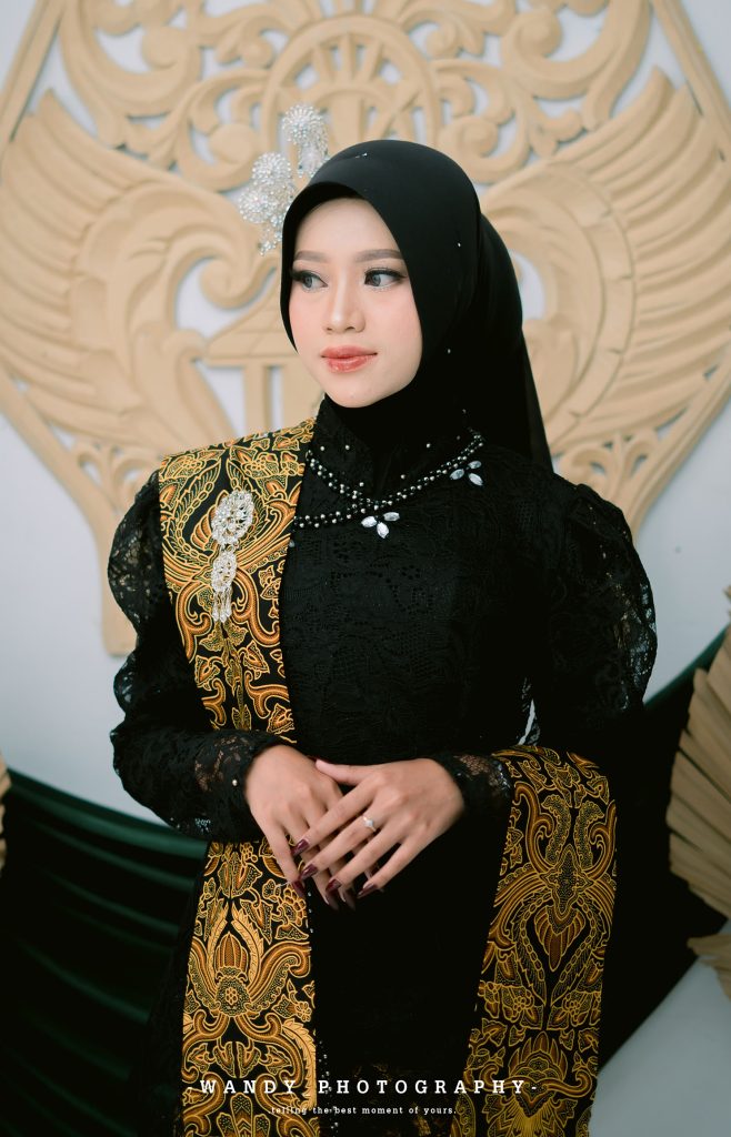 Lala & agung cpw 213