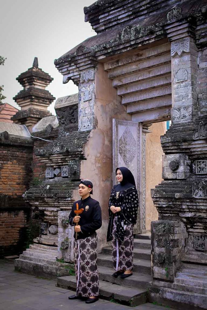 Reni & yudha link